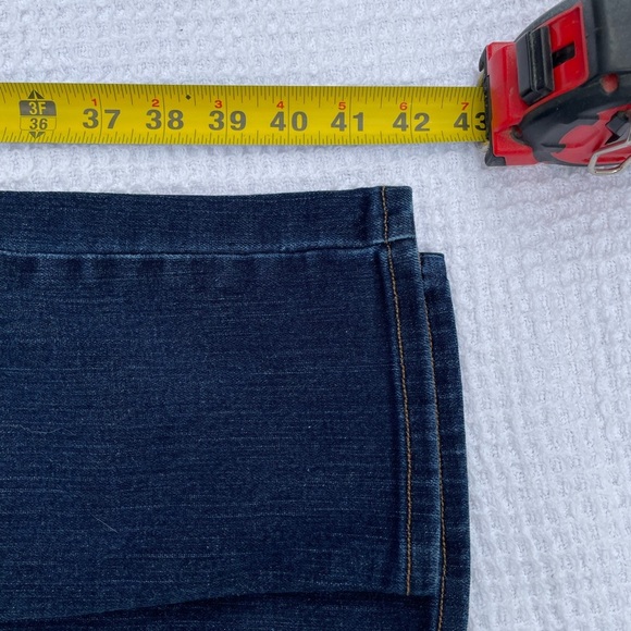 Old Navy Women's Straight Leg Jeans - Dark Blue Sweetheart Denim Size 8 - Picture 6 of 6